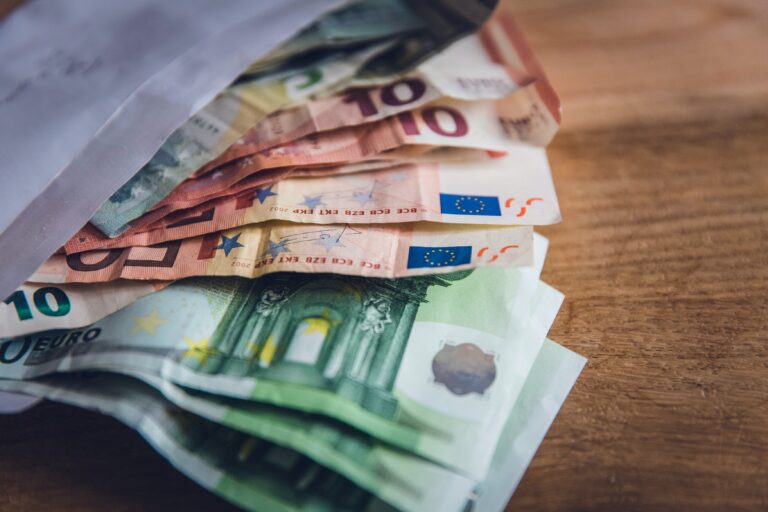 HOW TO INVEST 50.000 EURO IN REAL ESTATE?